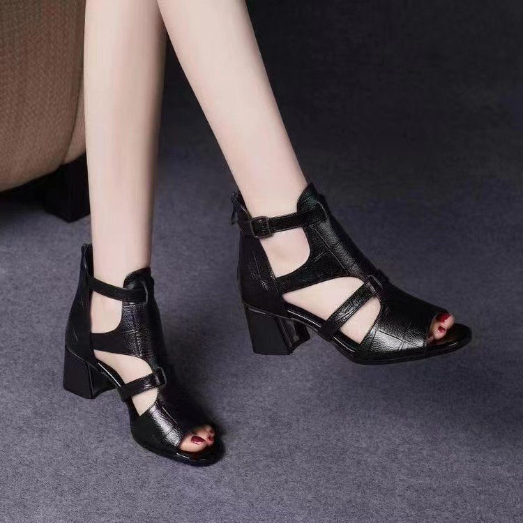 Sandália Gladiadora em Couro Roma [COMPRE 1 LEVE 2 PARES]